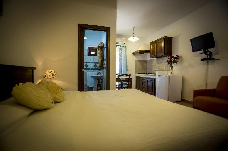Hotel Residence Al Belvedere Salina Leni エクステリア 写真